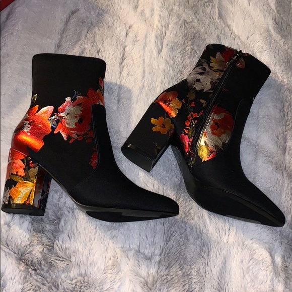 Black & Red Metallic Floral Ankle Sock Boots - Picture 3 of 8